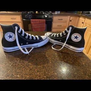 Black high top Converse size 7 great condition